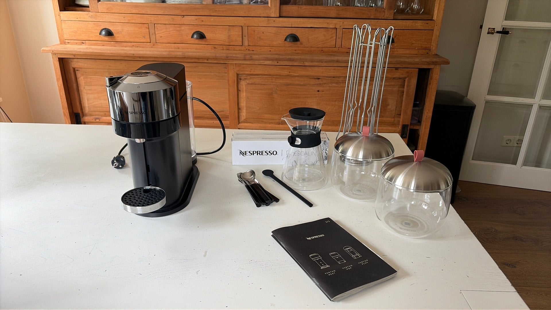Nespresso Vertuo Next zwart plus accessoires, Ophalen, Gebruikt, Nespresso, Overige typen