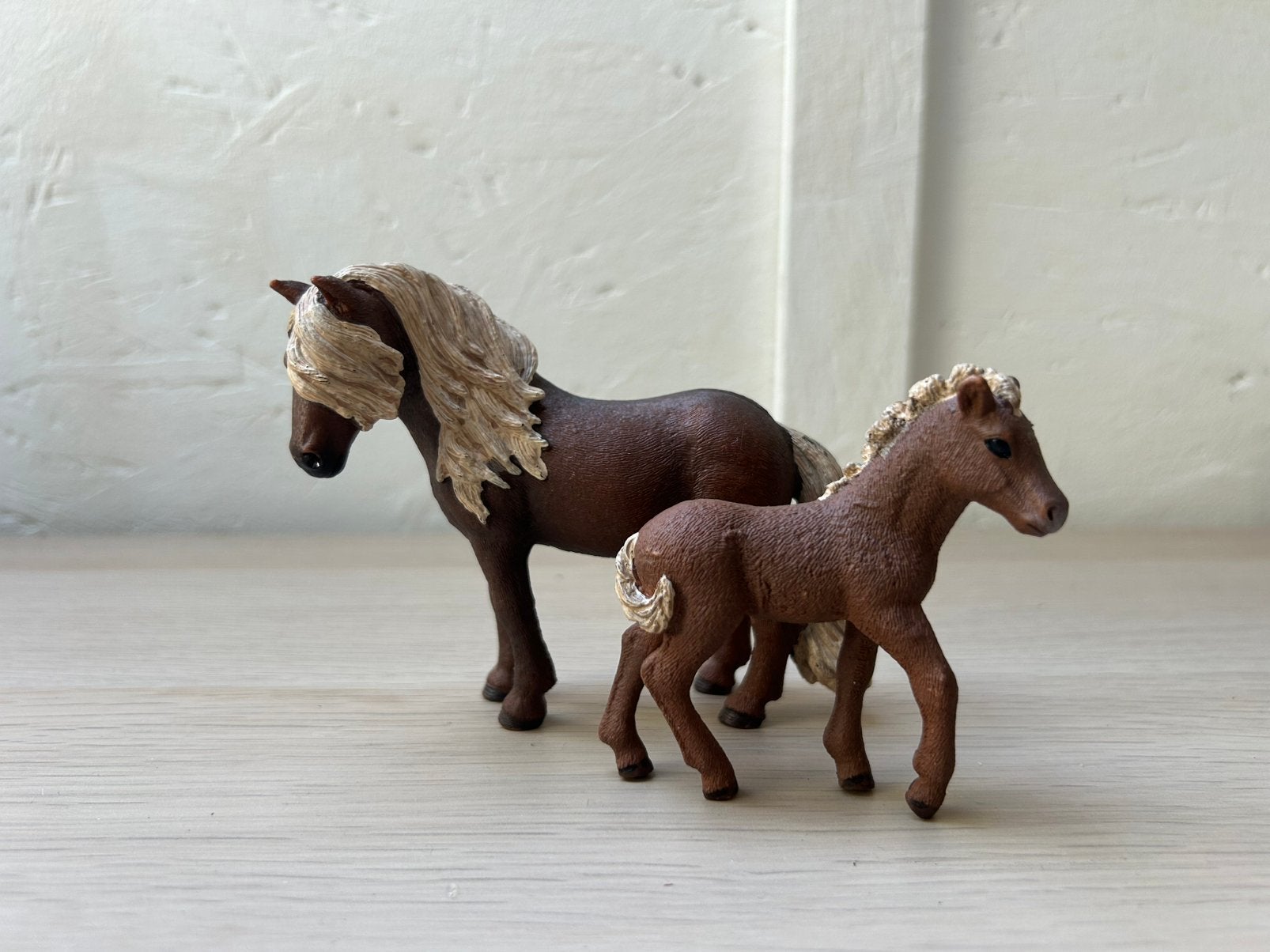 Schleich ijslander merrie en veulen, Ophalen of Verzenden, Zo goed als nieuw, Paard, Beeldje of Figuurtje