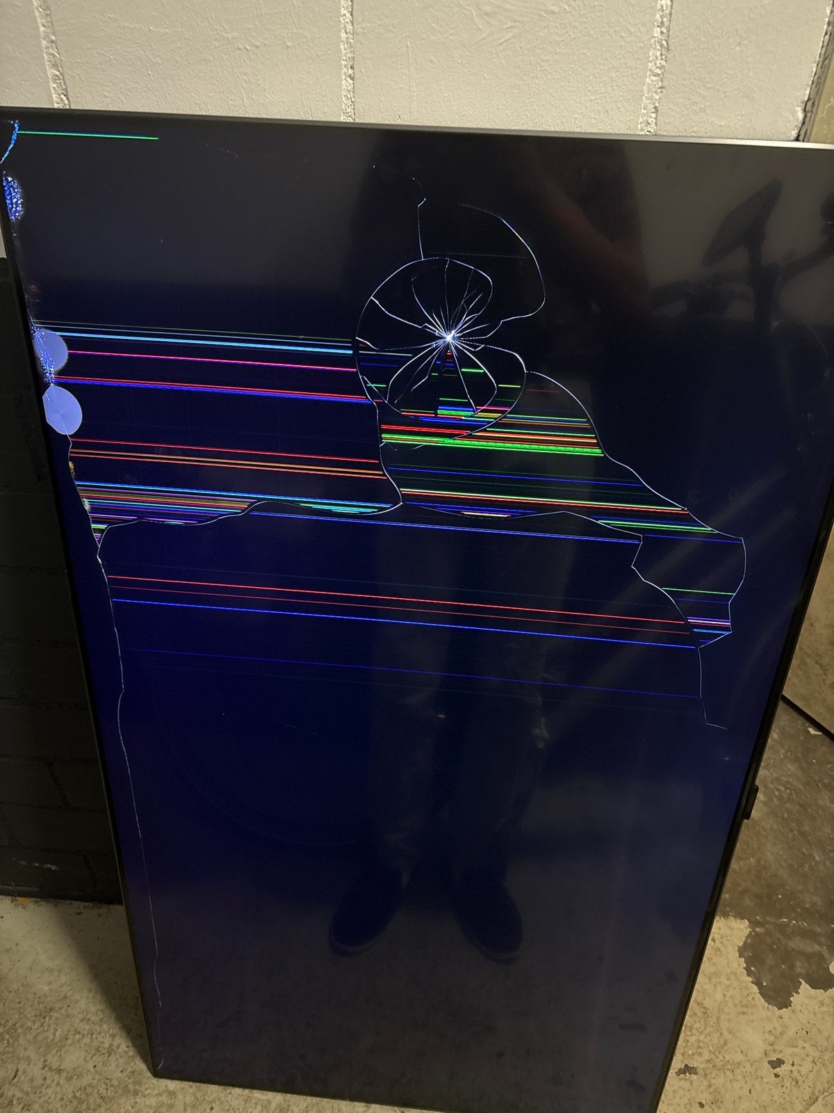 Foto 3 van Samsung TV met gebroken scherm (voor onderdelen/reparatie)