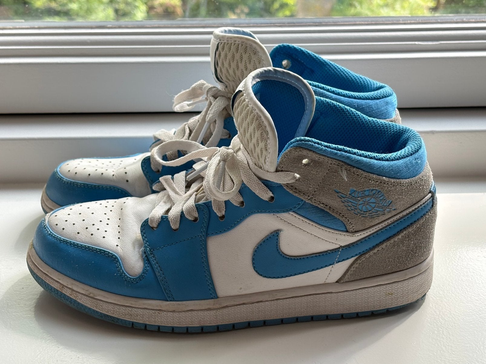 Nike Air Jordan 1 mid SE wit blauw maat 39, Ophalen of Verzenden, Zo goed als nieuw, Jongen of Meisje, Schoenen