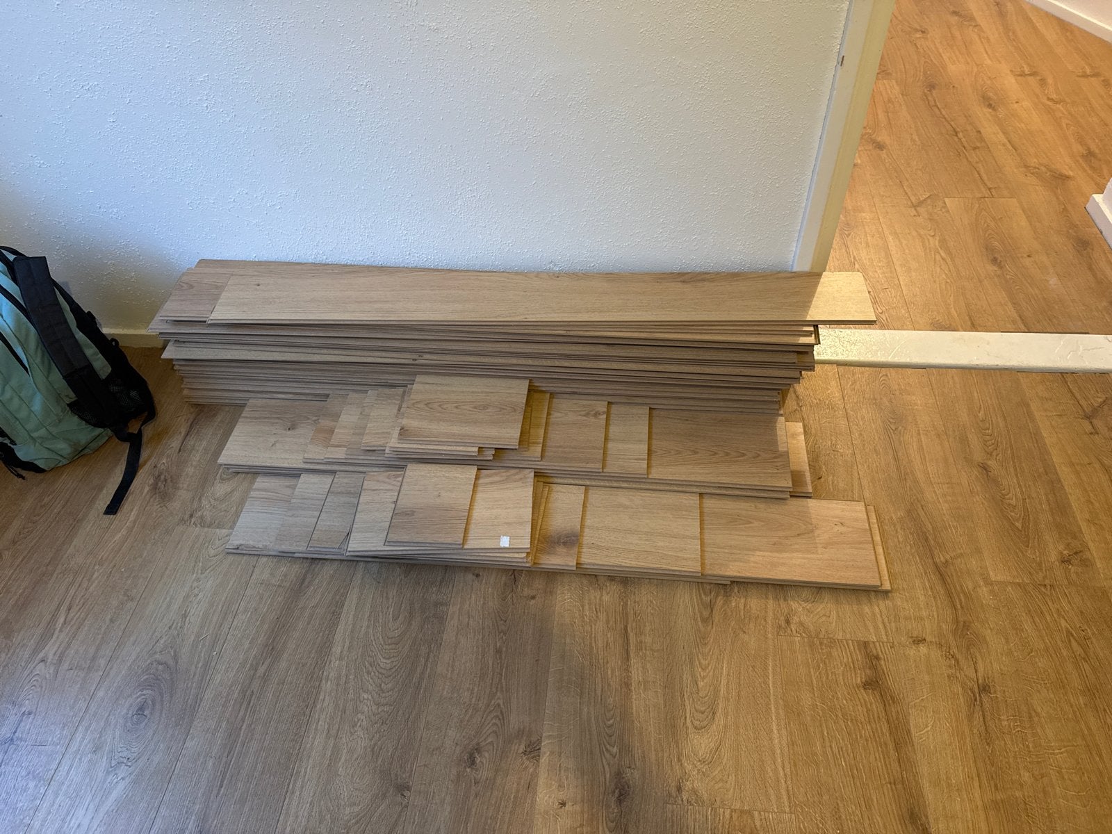 16m2 Berkhout laminaat - veel stukken al gesneden, Huis en Inrichting, Ophalen, Gebruikt, Bruin, 10 tot 25 m²