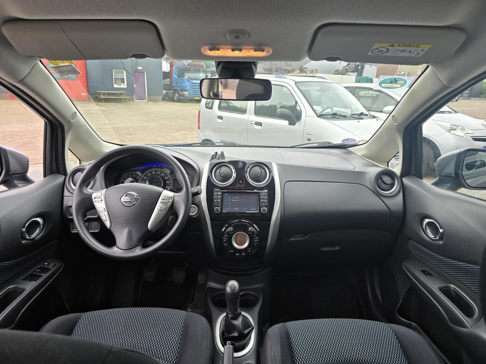 Nissan Note 1.2 Acenta Clima/Cruise/Navi/Keyless/Trekhaak, Euro 5, Start-stop-systeem, 1198 cc, 49 €/maand