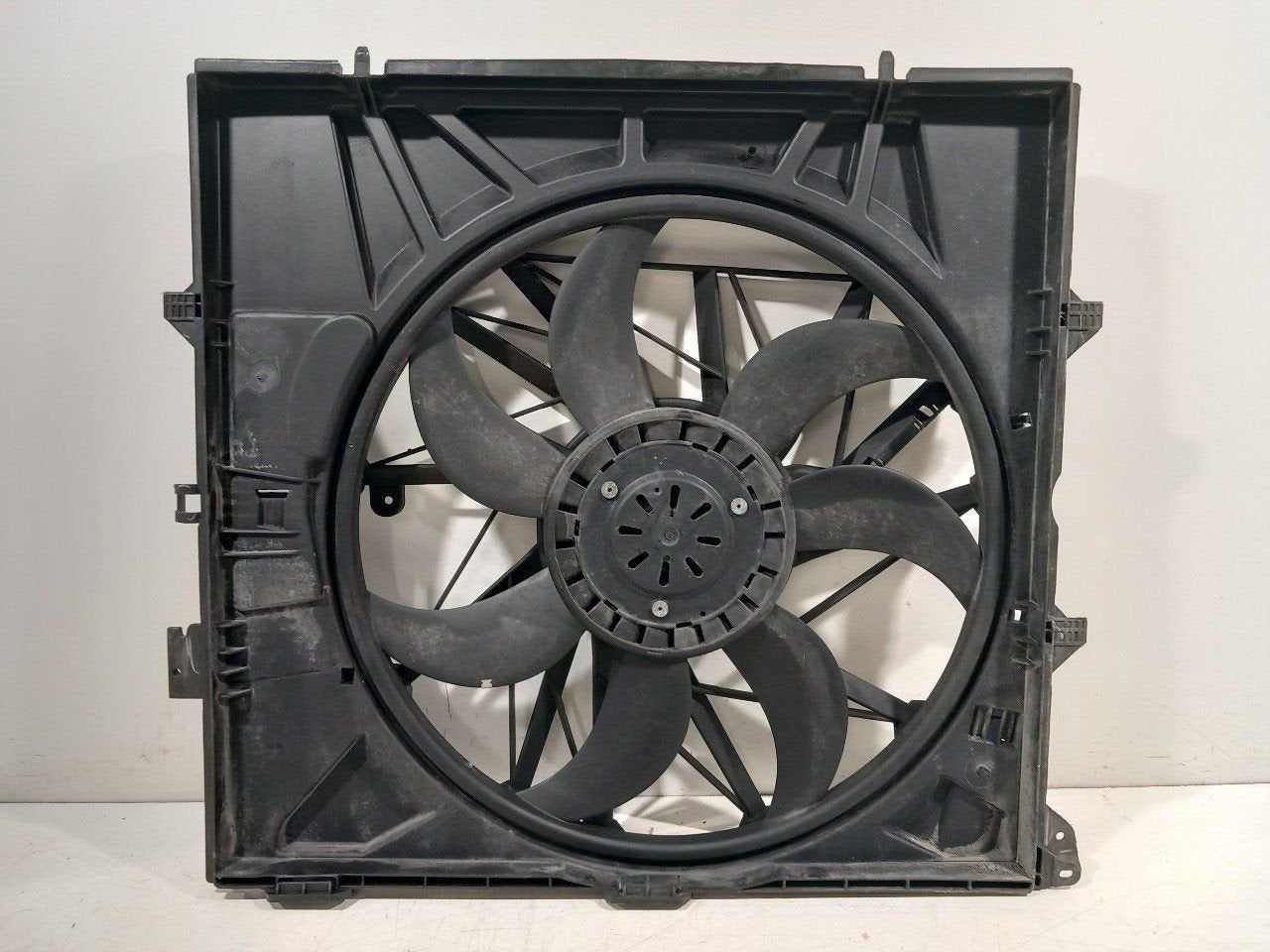Koelventilator BMW X3, Onderdelen@venauto.nl, Van der Ven Autorecycling B.V., Gebruikt, Ettenseweg 76, 4706 PB Roosendaal, The Netherlands