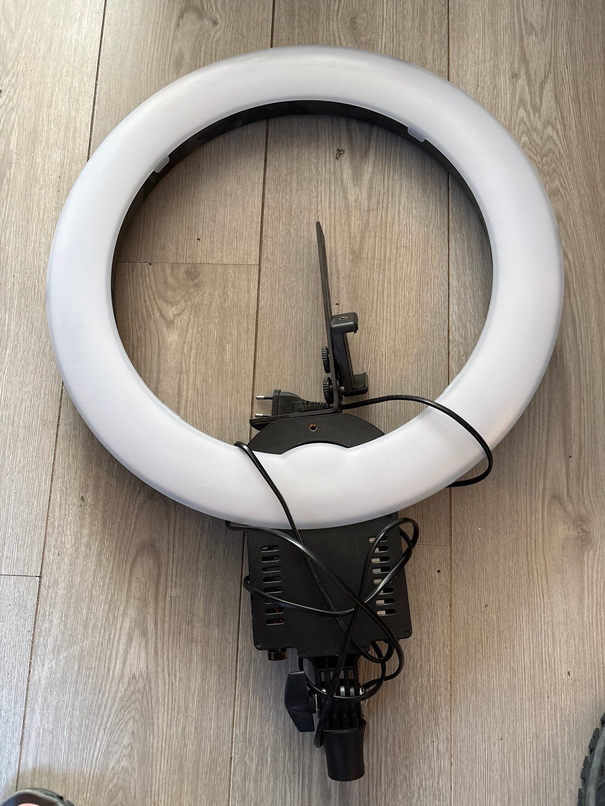 Ringlamp met telefoonhouder, Audio, Tv en Foto, Fotografie | Fotostudio en Toebehoren, Zo goed als nieuw, Studiolamp, Overige merken