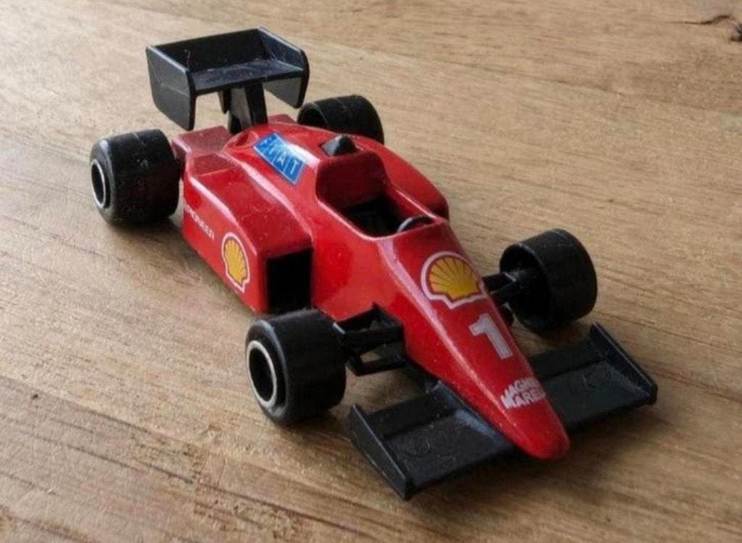 2 F1 modelauto’s Majorette Ferrari & Yat Ming Lotus JPS, Ophalen of Verzenden, Gebruikt, Auto