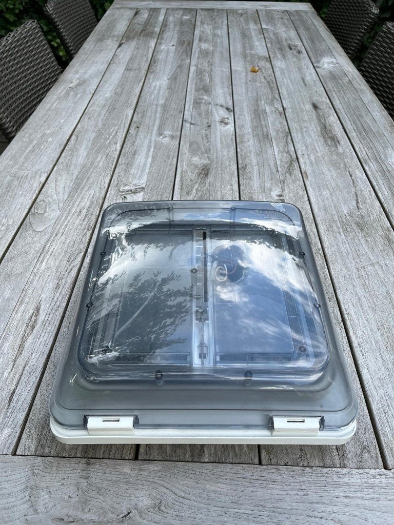 Fiamma Vent Raamventilator transparant 28*28 cm gat, Ophalen of Verzenden, Zo goed als nieuw