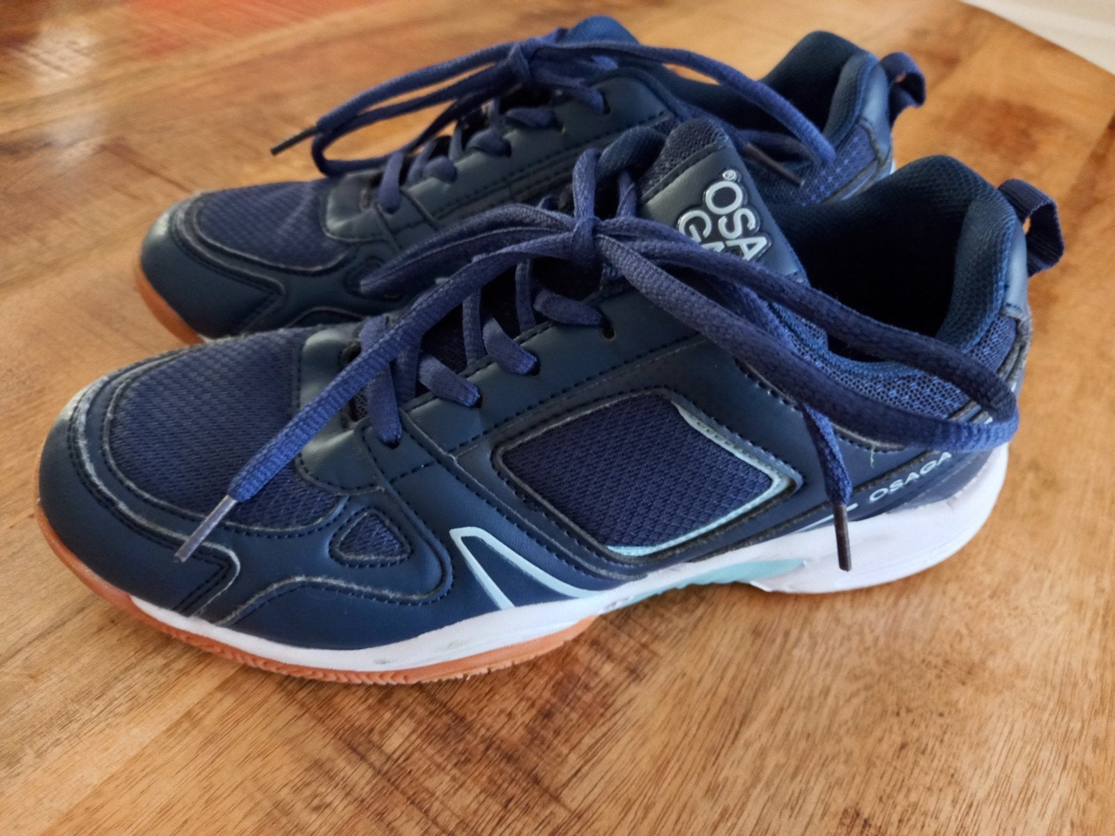 Sport-/ Gym schoenen maat 36 Z.G.A.N zie foto's, Osaga, Ophalen of Verzenden, Zo goed als nieuw, Jongen of Meisje