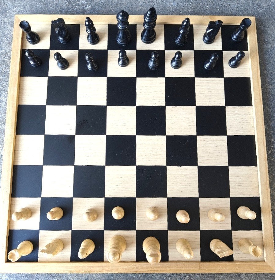Houten Schaakbord (40/40 cm) + Schaakstukken + Damschijven., Een of twee spelers, Ophalen of Verzenden, Gebruikt
