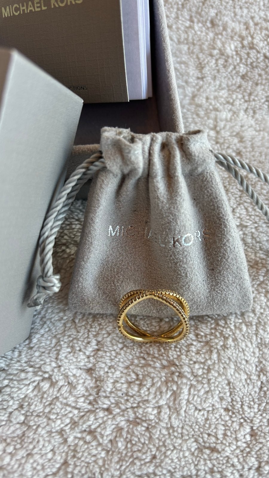 Michael Kors Gouden Ring met Kristallen - Zo goed als nieuw, Met kristal, Overige materialen, Ophalen of Verzenden, Zo goed als nieuw