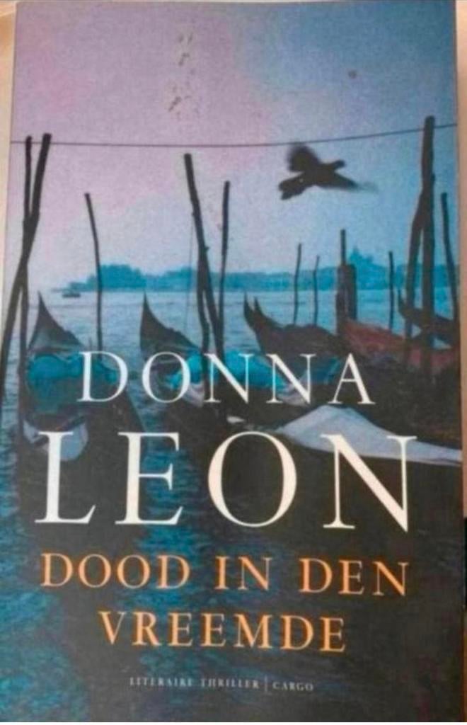 dood in den vreemde- donna leon, Boeken, Ophalen of Verzenden, Zo goed als nieuw