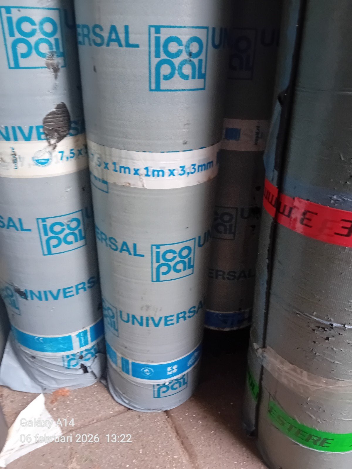 7 rollen dakbedekking zelfklevend toplaag 7.5 bij 1 mtr nie, Overige materialen, Nieuw, 15 m² of meer, Ophalen