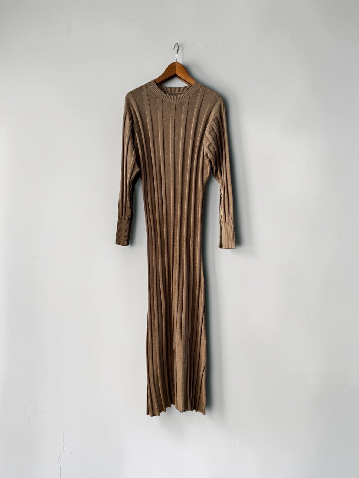 Another Label Zoya jurk bruin rib knit XS extra small 34, Kleding | Dames, Jurken, Bruin, Ophalen of Verzenden, Zo goed als nieuw