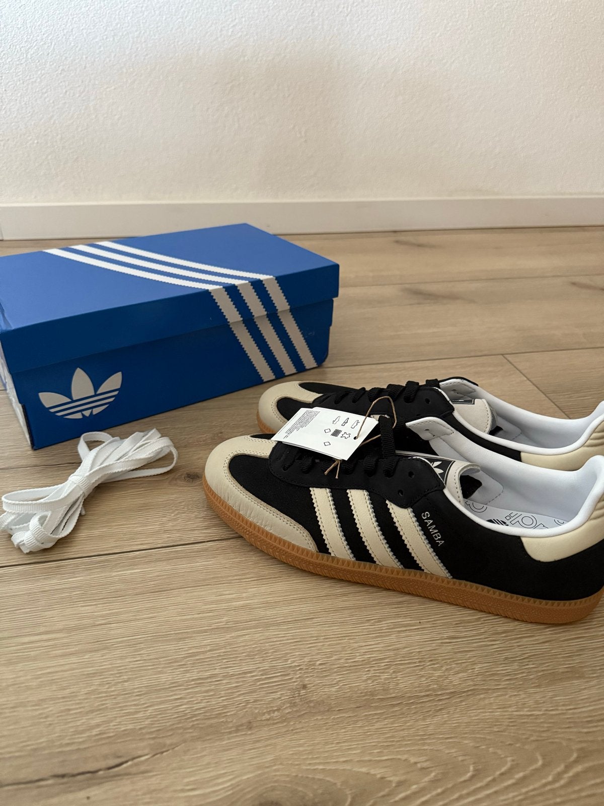 Adidas Samba OG W - Nieuw in doos (maat 42 2/3), Ophalen of Verzenden, Nieuw, Zwart, Sneakers of Gympen