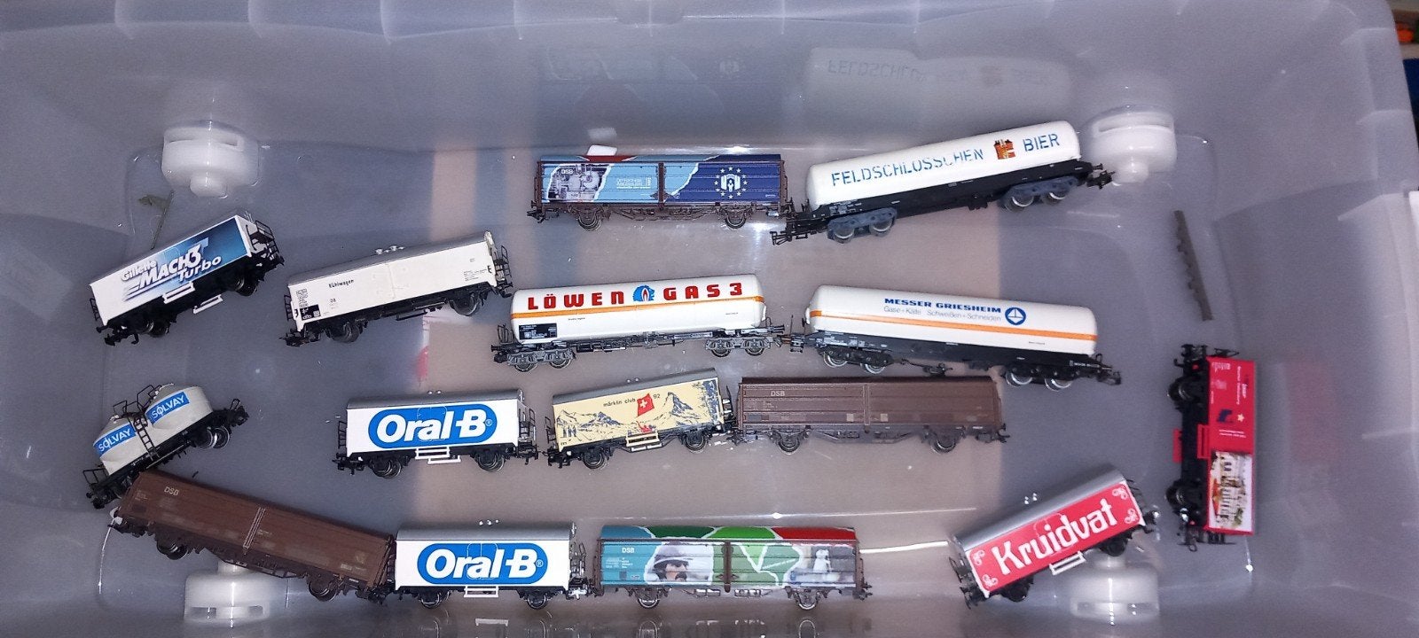 Te koop 15 x marklin wagons  ho Wisselstroom, Wisselstroom, Verzenden, Wagon, Zo goed als nieuw