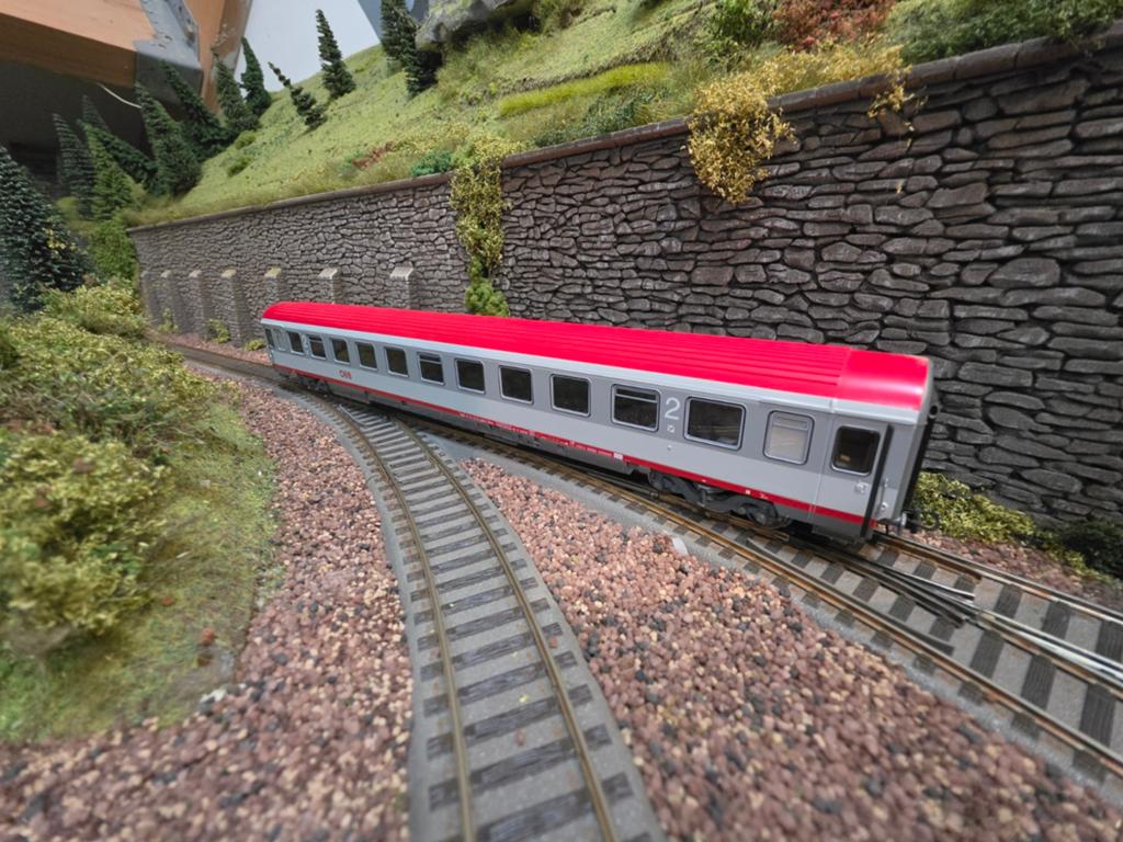 Roco 45354 OBB 2 klasse wagon, Hobby en Vrije tijd, Modeltreinen | H0, Gelijkstroom, Wagon, Ophalen of Verzenden, Zo goed als nieuw