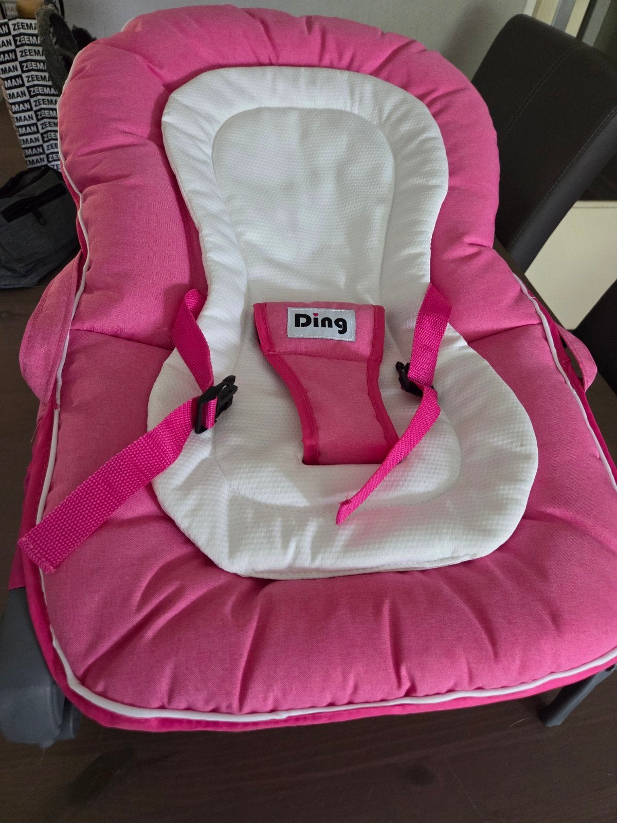 Roze baby wipstoel - RUILEN, Kinderen en Baby's, Ophalen, Zo goed als nieuw