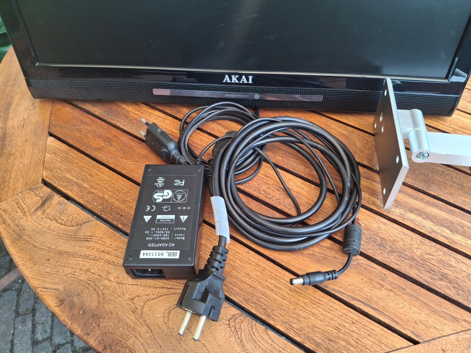 Aangeboden 2 tv dvd schermen, Ophalen, Gebruikt, Overige merken