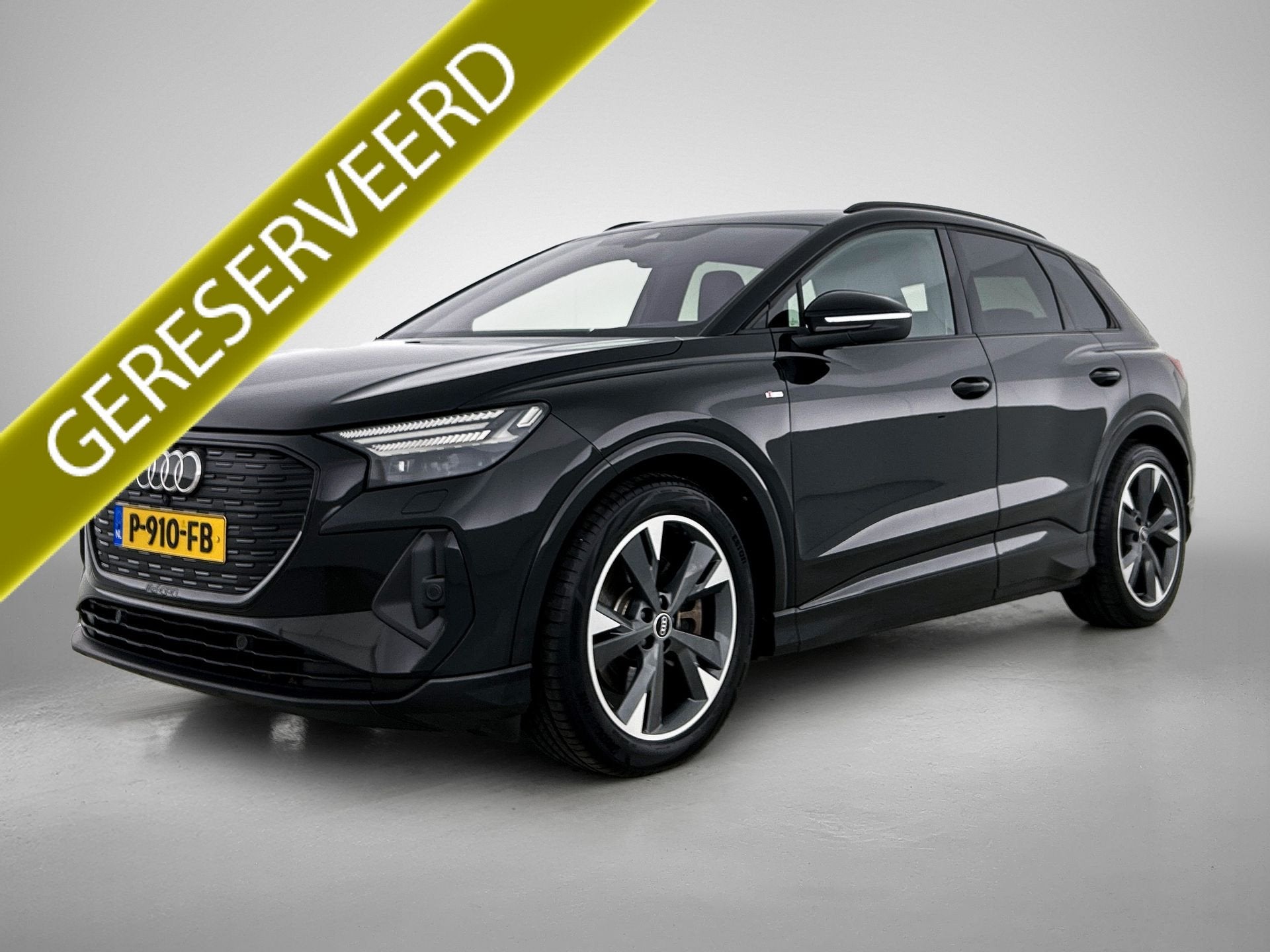 Audi Q4 50 e-tron SOH 90% Quattro Launch edition S-Line Comp, Auto's, Dealer onderhouden, Zwart, 420 min, 2110 kg