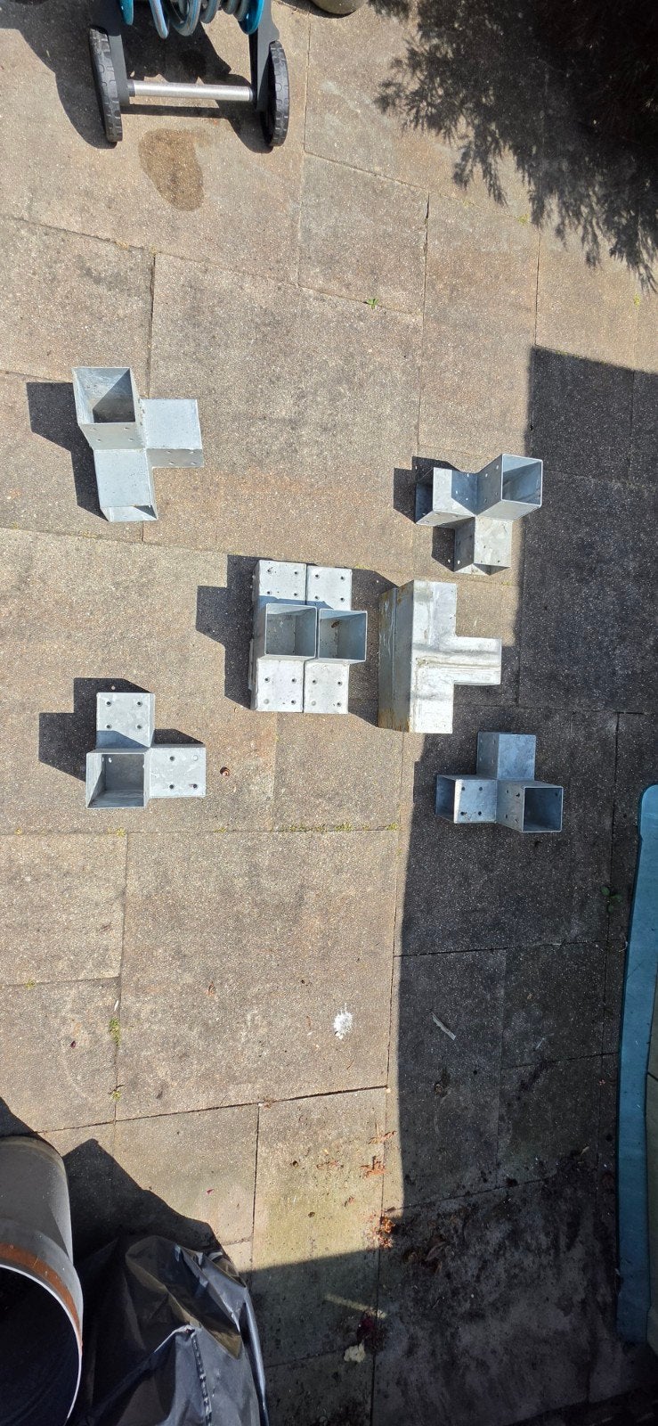 Verzinkte paalhouders voor hekwerk of constructie, Ophalen of Verzenden, Gebruikt, IJzer, Overige typen