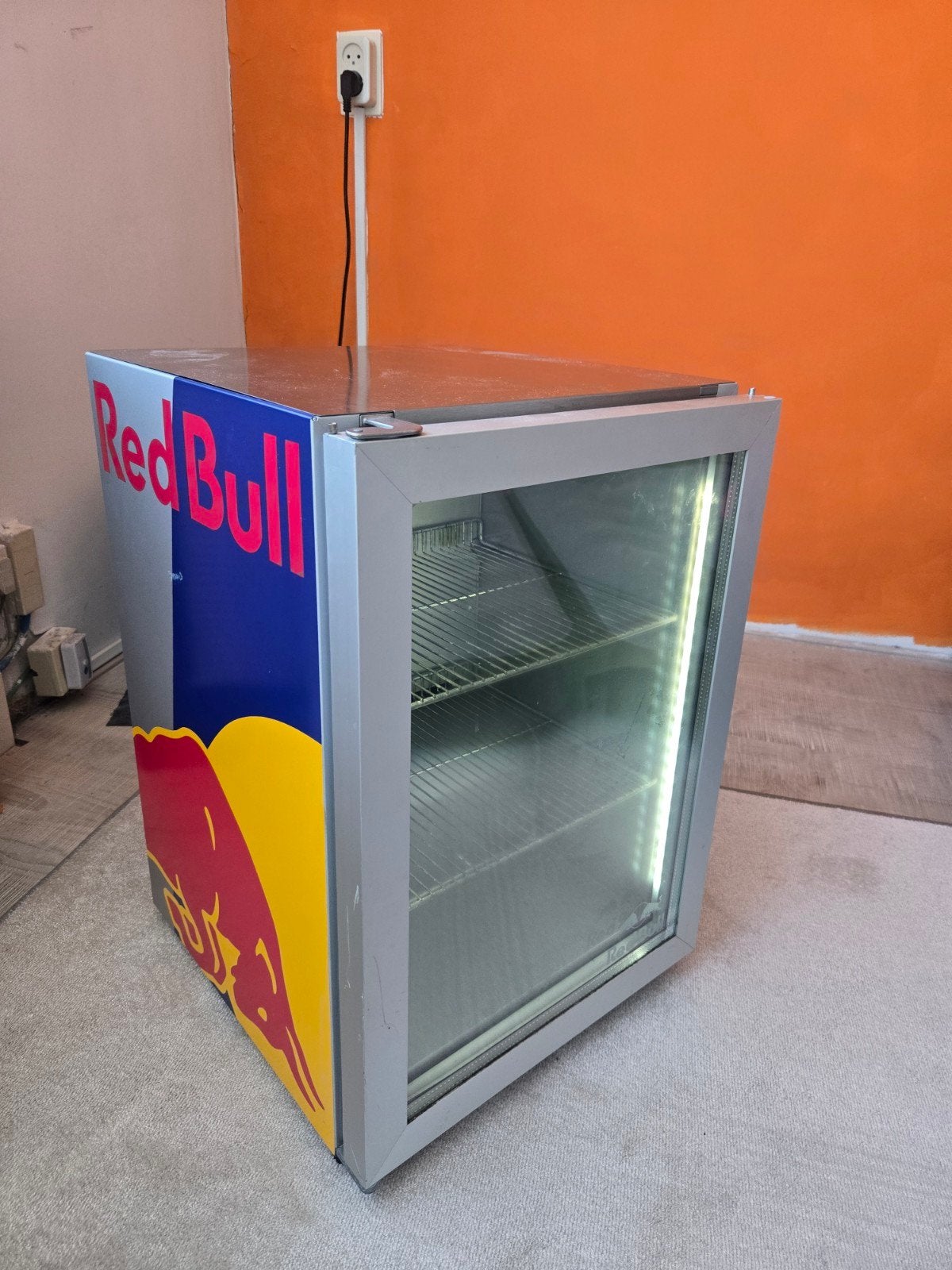 Red Bull Mini Koelkast, Ophalen, Minder dan 75 liter, Zonder vriesvak, Gebruikt