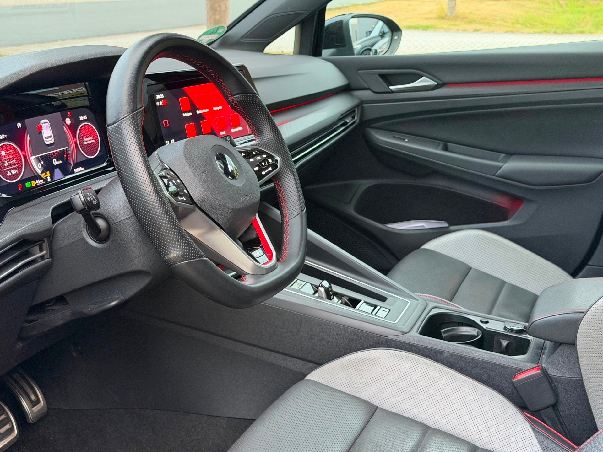 Volkswagen Golf 2.0 TSI GTI|Pano|300 pk, Auto's, Dealer onderhouden, Gebruikt, Euro 6, 4 cilinders