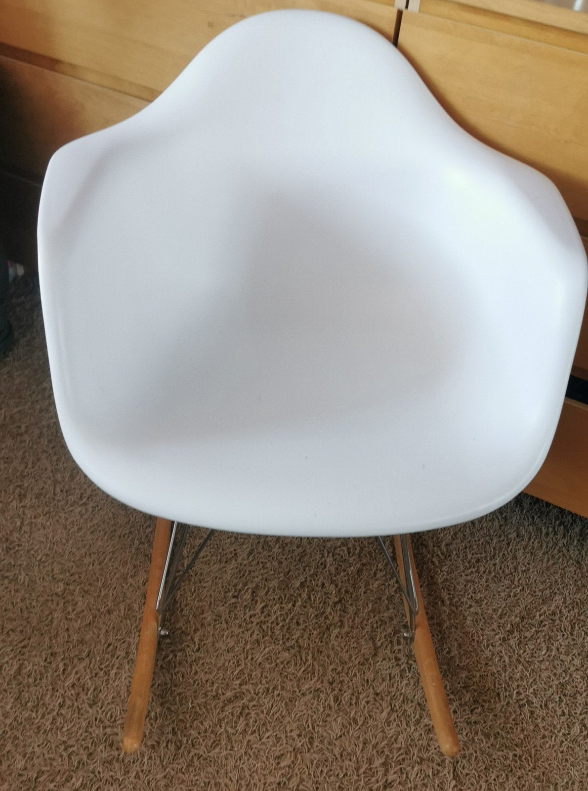 Witte schommelstoel in Eames RAR stijl, Ophalen, Gebruikt, Hout, Eames RAR stijl