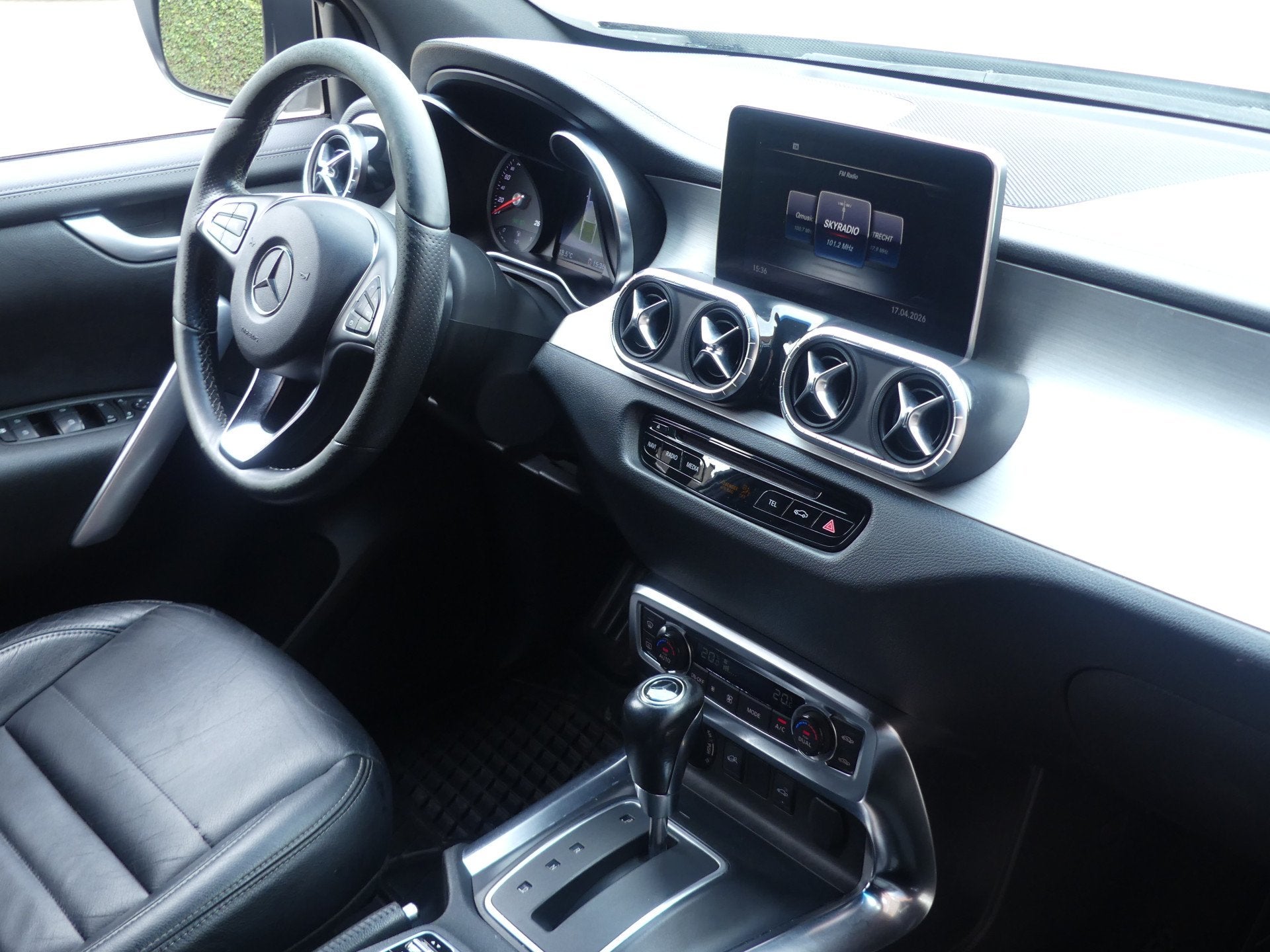 Mercedes-Benz X-Klasse 350 d 4-MATIC 3500 KG Trekgewicht LED, Automaat, 258 pk, Automatische klimaatregeling, Bedrijf