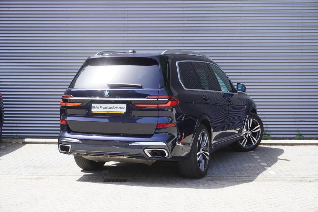 BMW X7 xDrive40i | 6 zitplaatsen | M Sportpakket | 21 inch L, Automaat, Gebruikt, Met garantie (alle), Zwart