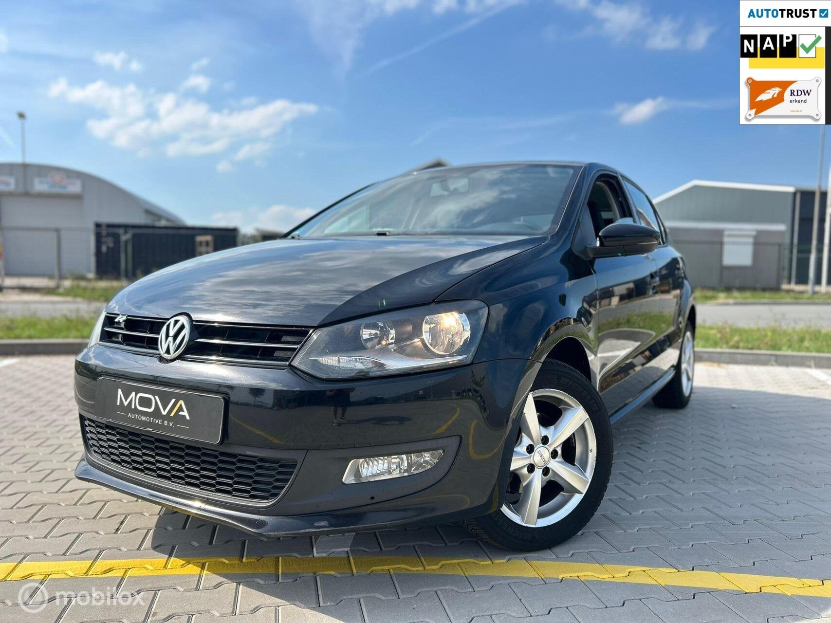 Volkswagen Polo 1.2 TSI BlueMotion R-line|APK|CARPLAY|AIRCO|, Auto's, Voorwielaandrijving, 4 cilinders, Verwarmde buitenspiegels
