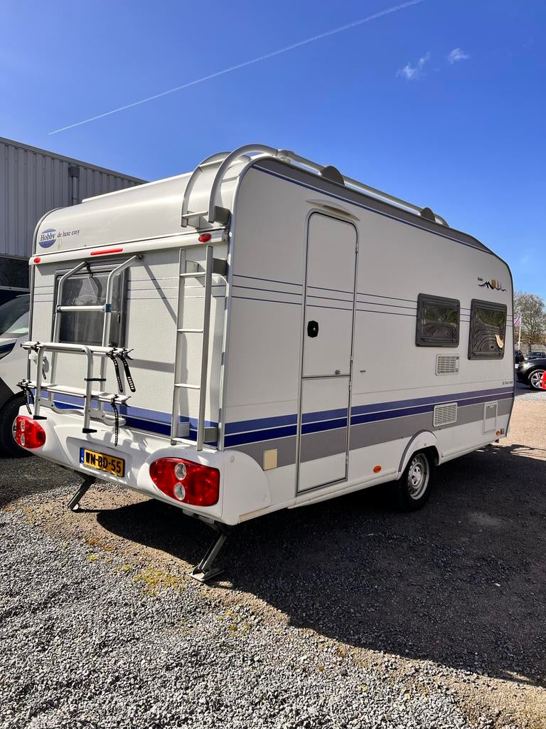 Hobby de Luxe 440 caravan met voortent en luifel, Standaardzit, Hobby, Omvormbare zithoek, Particulier