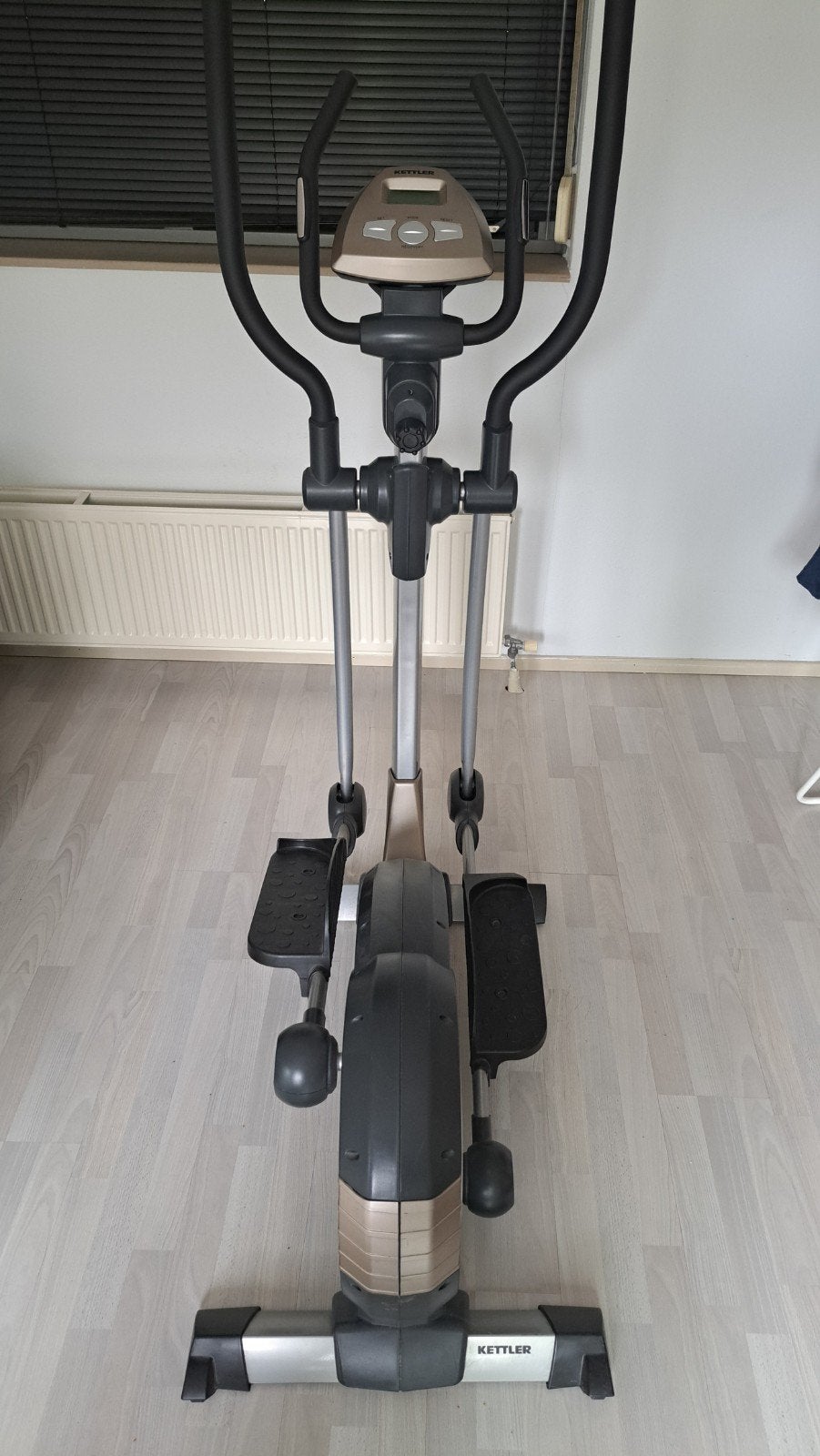 Kettler Crosstrainer Axos Cross M - Zo goed als nieuw, Sport en Fitness, Ophalen, Benen, Zo goed als nieuw, Crosstrainer