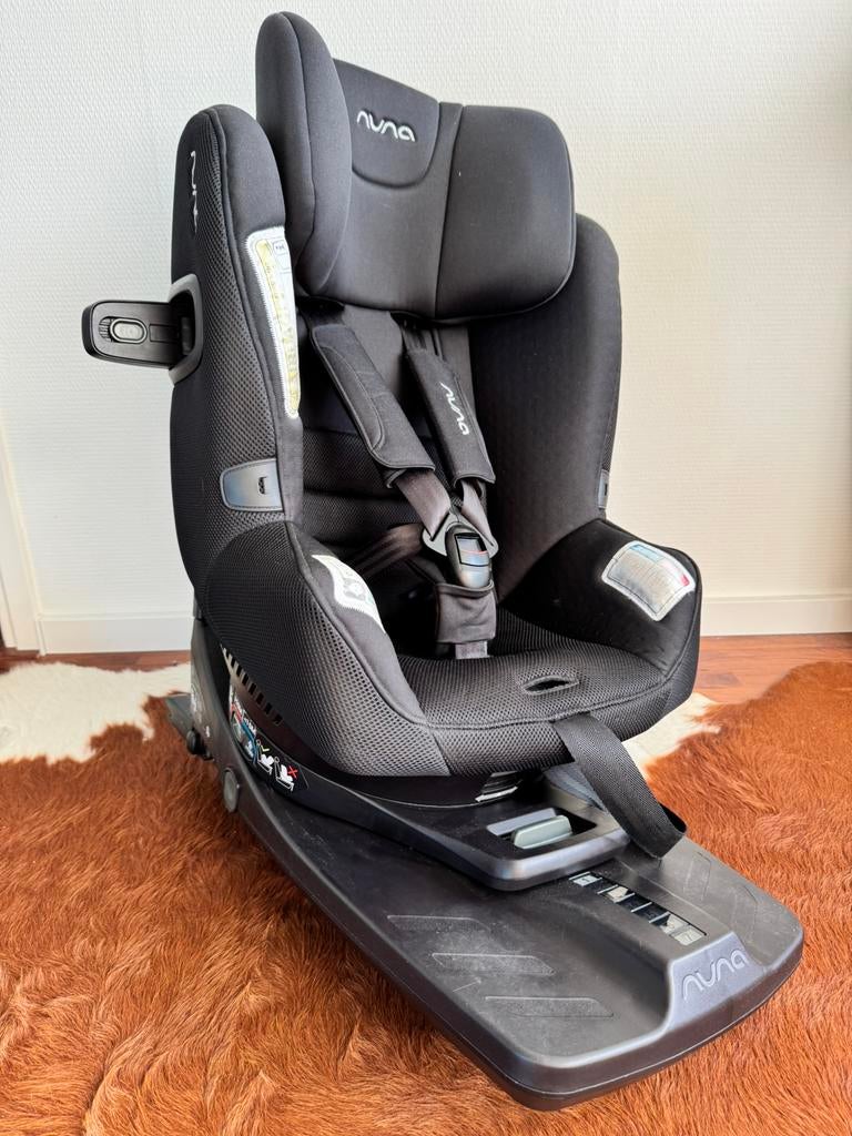 Nuna prym autostoel en isofix i-size draaibaar, Kinderen en Baby's, Autostoeltjes, Ophalen, Zo goed als nieuw, Isofix, 0 t/m 13 kg