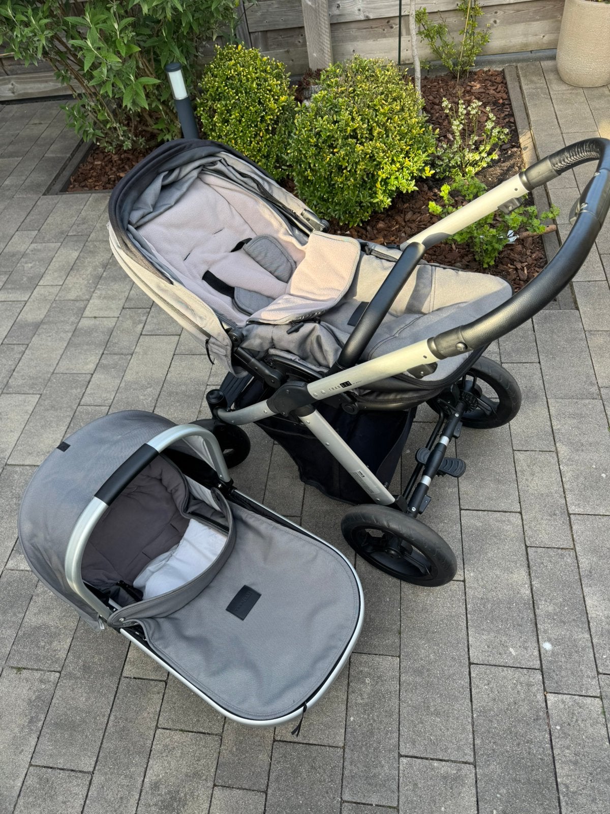 Mutsy transit combi kinderwagen met reiswieg, Ophalen, Gebruikt, Verstelbare duwstang, Combiwagen