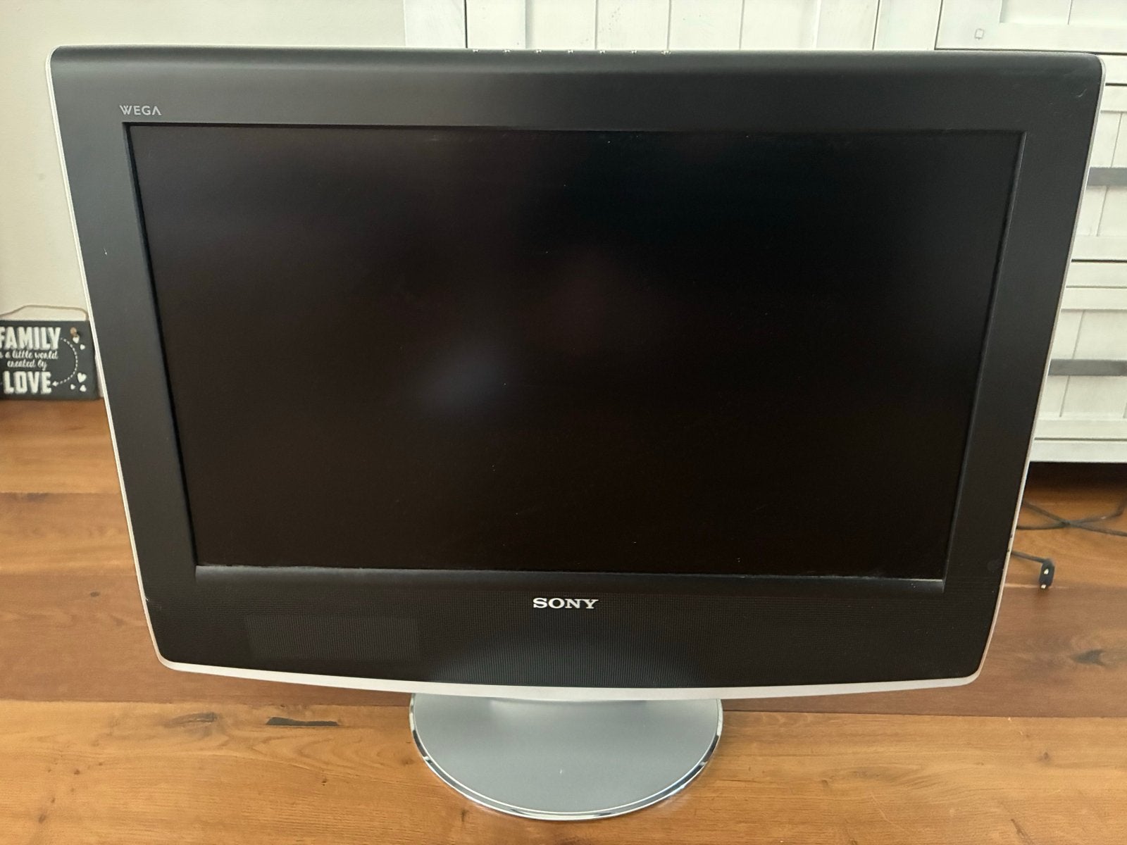 Aangeboden Sony LCD Kleurentelevisie Wega KLV-27HR3, Ophalen, Gebruikt, Sony, 60 tot 80 cm