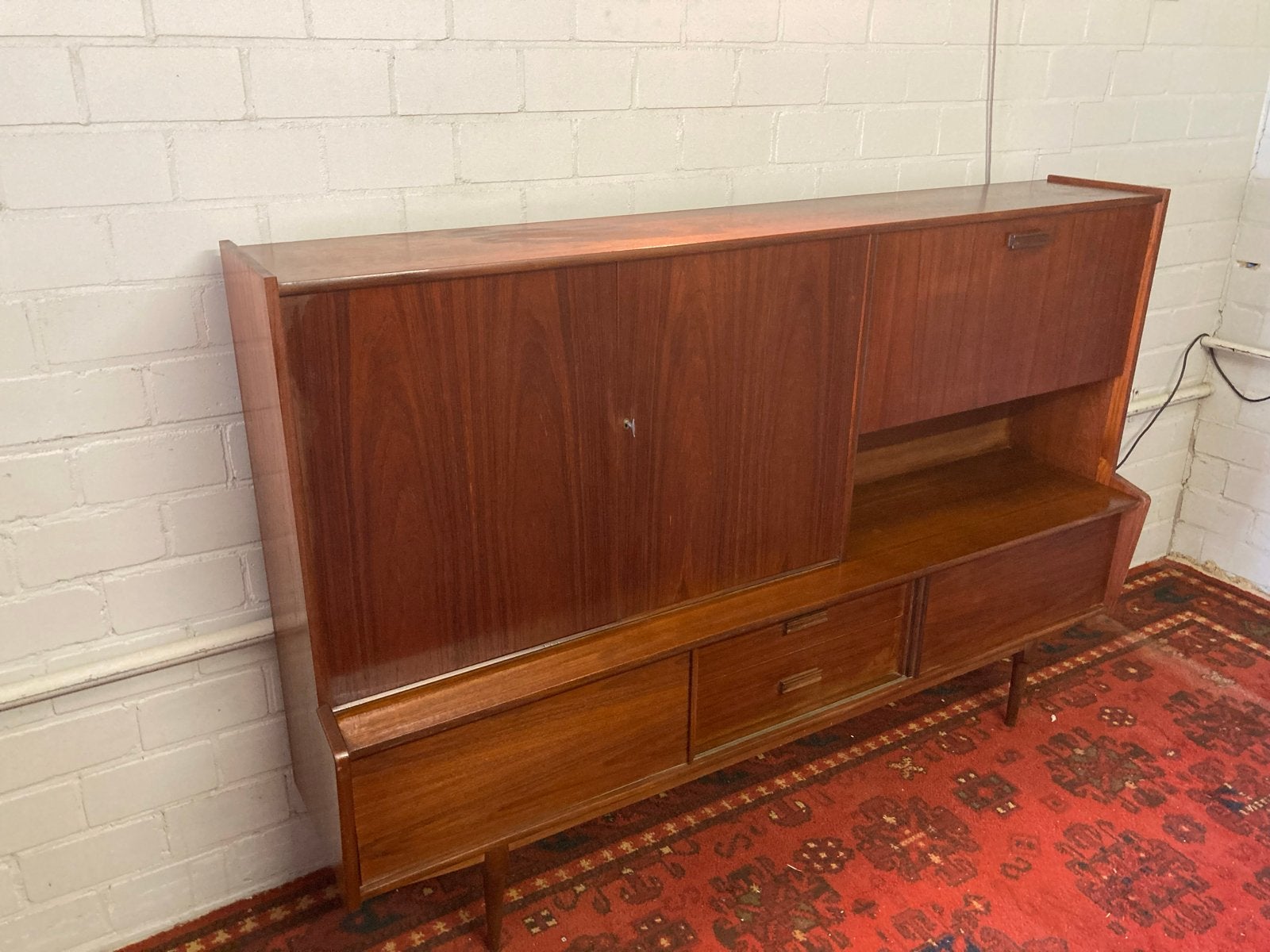 Mid-century wandkast dressoir sideboard teakhout jaren 60-70, Antiek en Kunst, Ophalen