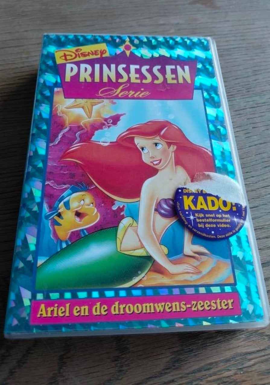 Disney Prinsessen Ariel en de droomwens-zeester videoband., Alle leeftijden, Ophalen of Verzenden, Gebruikt, Tekenfilm