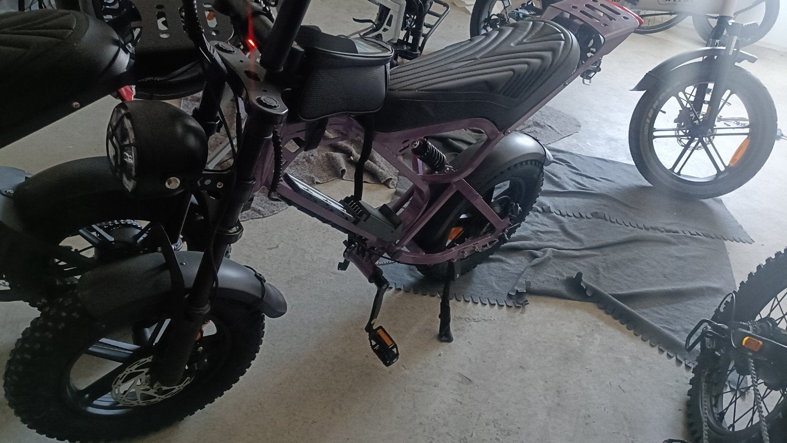 Mini fatbike V20 pro te koop NIEUW! Paars, Ophalen, Zo goed als nieuw, Overige typen