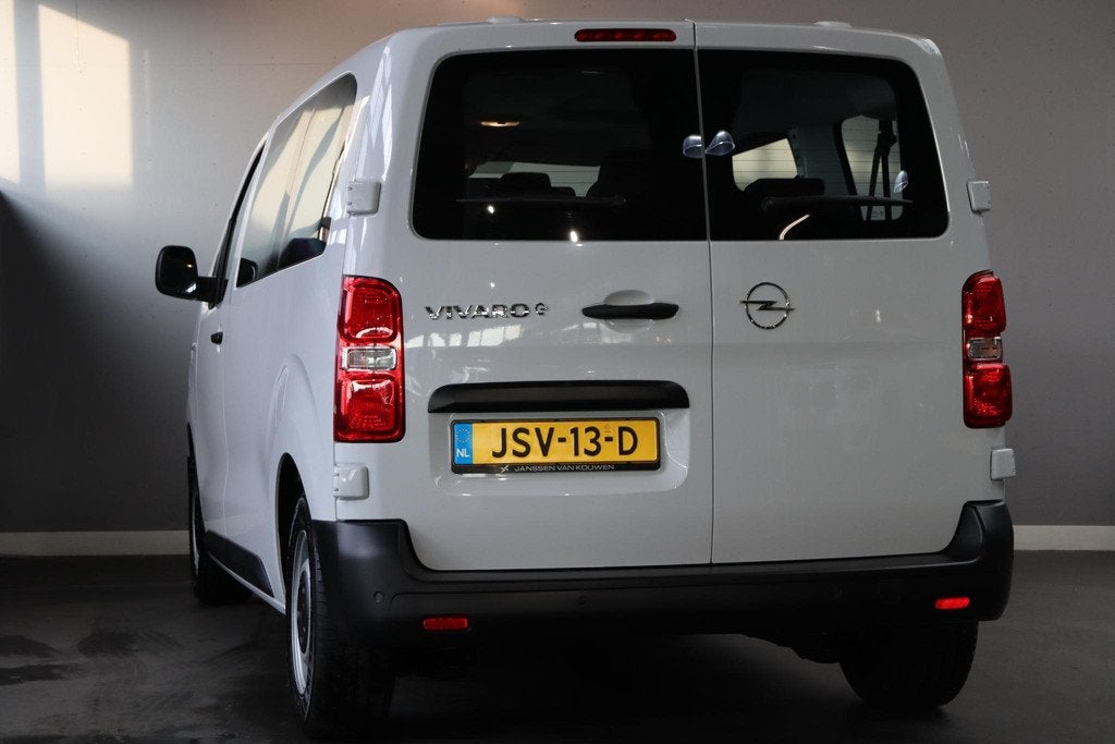 Opel Vivaro Combi Electric L2 75 kWh / 9-persoons / Demo, Auto's, Opel, Vivaro, Overige carrosserieën, 2102 kg, Wit
