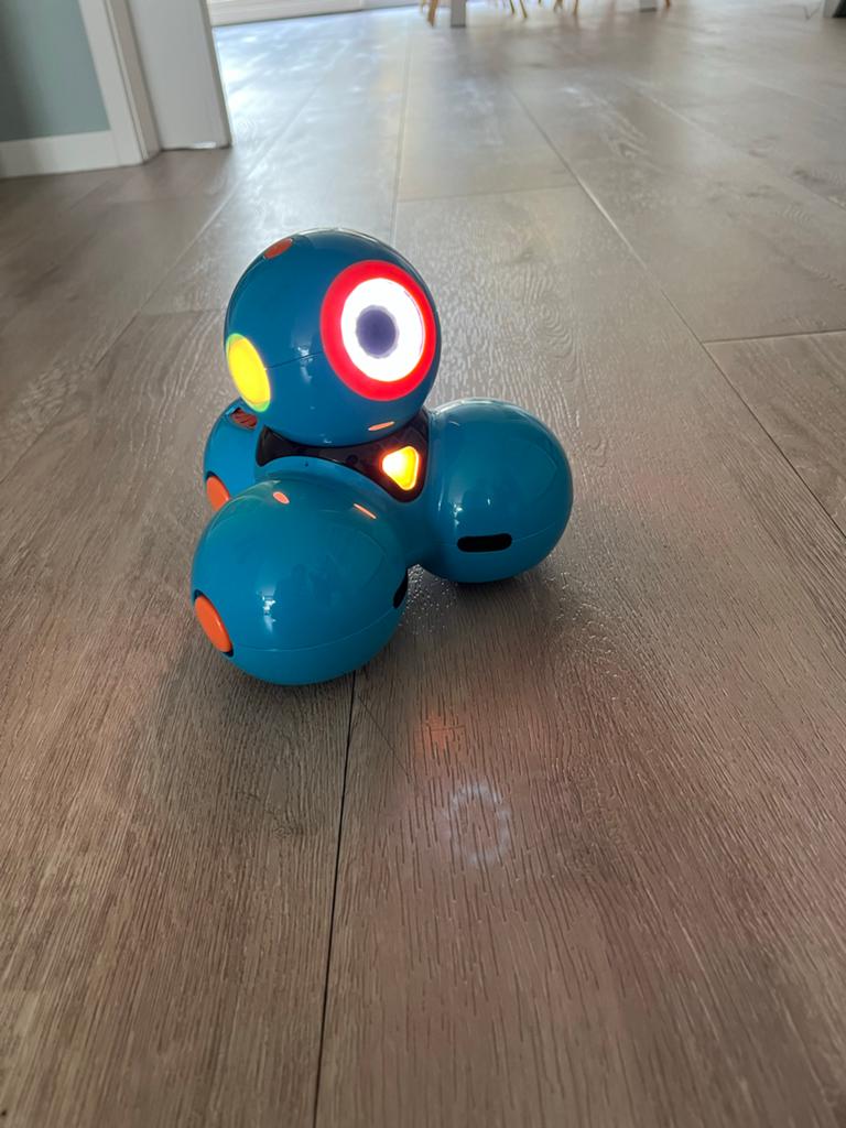 Dash Robot - Programmeerbare Robot voor Kinderen, Ophalen, Zo goed als nieuw, Jongen of Meisje