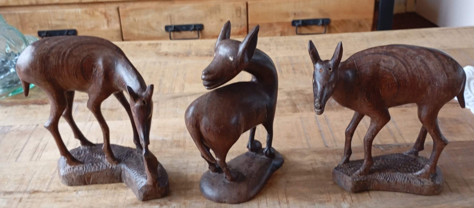 Set van 3 houten hertenbeelden - 2 missen hoorns, Ophalen of Verzenden