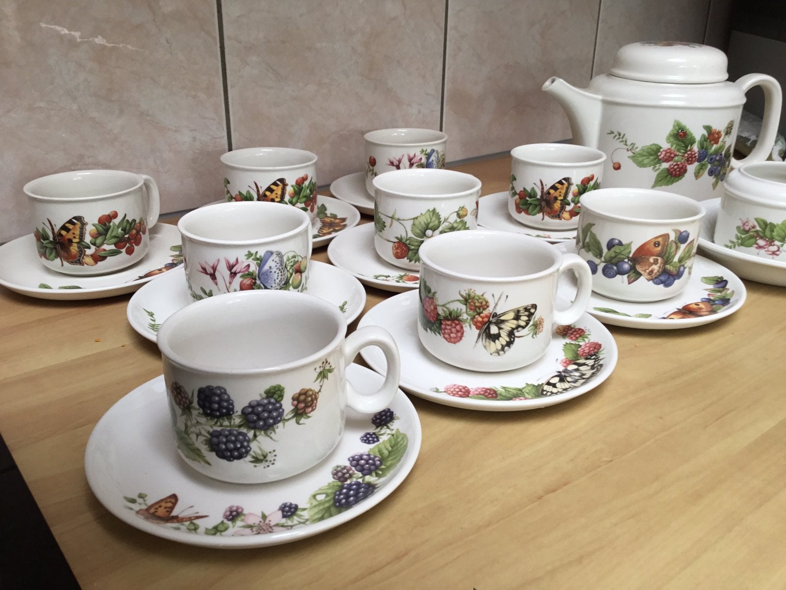 Marjolein Bastin Bosvruchten servies  J&G Wedgwood, Ophalen of Verzenden, Zo goed als nieuw, Porselein, Overige typen