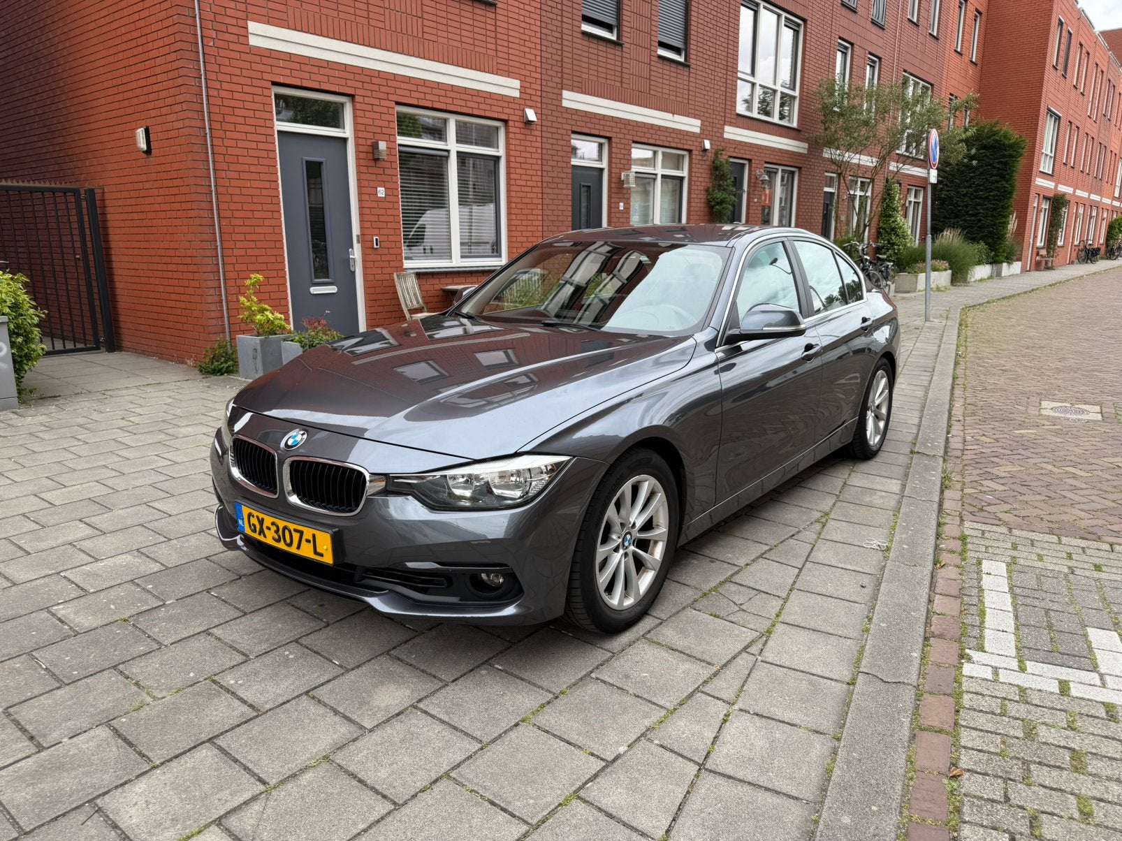 BMW 320d 163pk Efficientdynamics Ed. Aut 2015 Facelift, Auto's, BMW, Automaat, 745 kg, Achterwielaandrijving, Zwart
