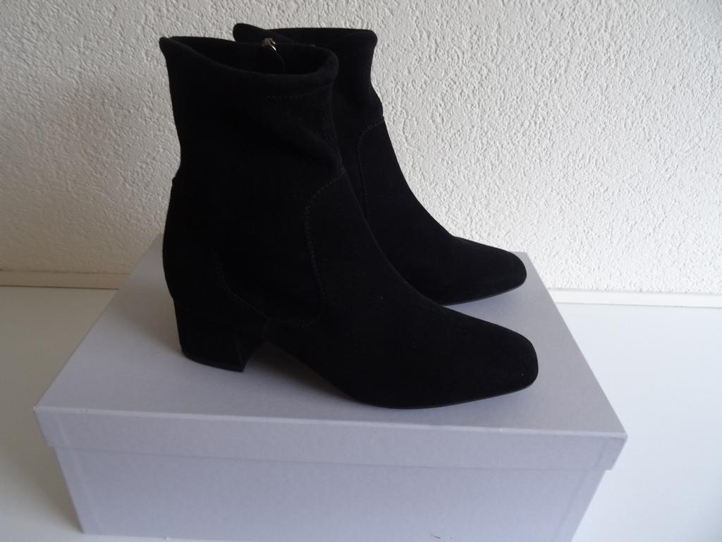 Peter kaiser zwart suede enkellaarsje mt 36,5, Kleding | Dames, Schoenen, Peter Kaiser, Verzenden, Zwart, Lage of Enkellaarzen