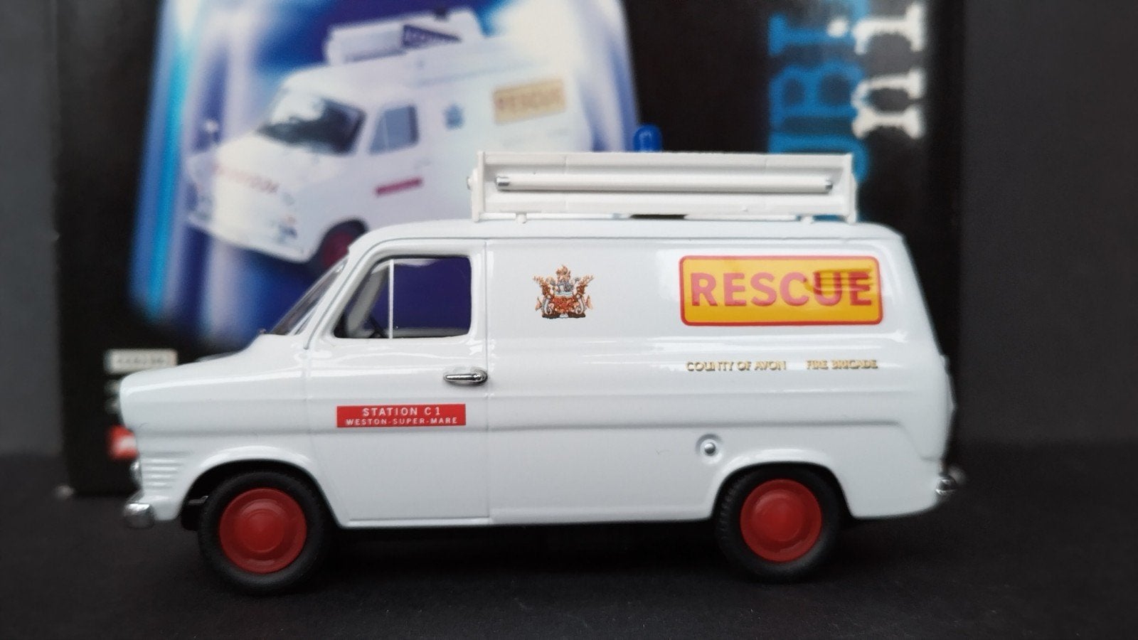 Ford Transit Accident Unit Avon County 1:43 Corgi Pol, Auto, ., Nieuw, .