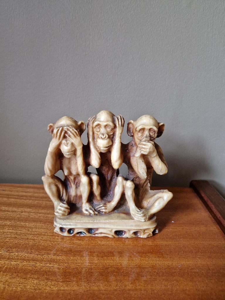 Drie Wijze Apen op een voetbeeld, Antiek en Kunst, Curiosa en Brocante, Ophalen of Verzenden