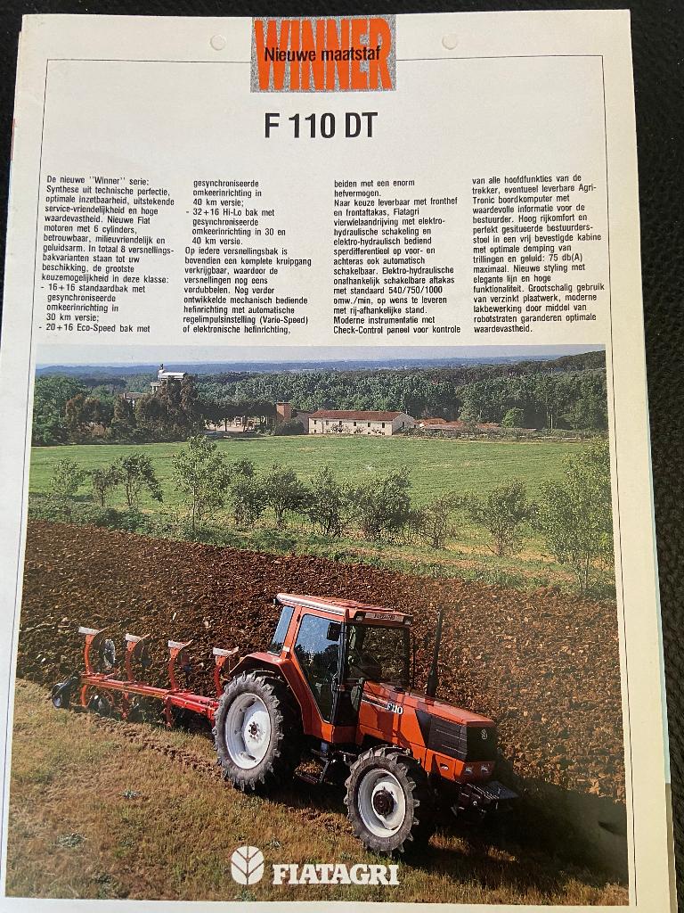 Tractorfolders, Ophalen of Verzenden, Zo goed als nieuw, Folder