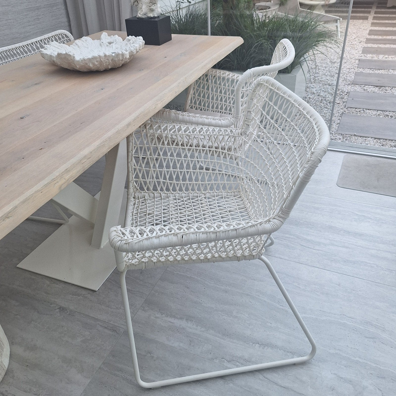 2 witte draadstoelen Ikea zeer goede staat, Tuin en Terras, Tuinstoelen, Ophalen, Kunststof, X, X