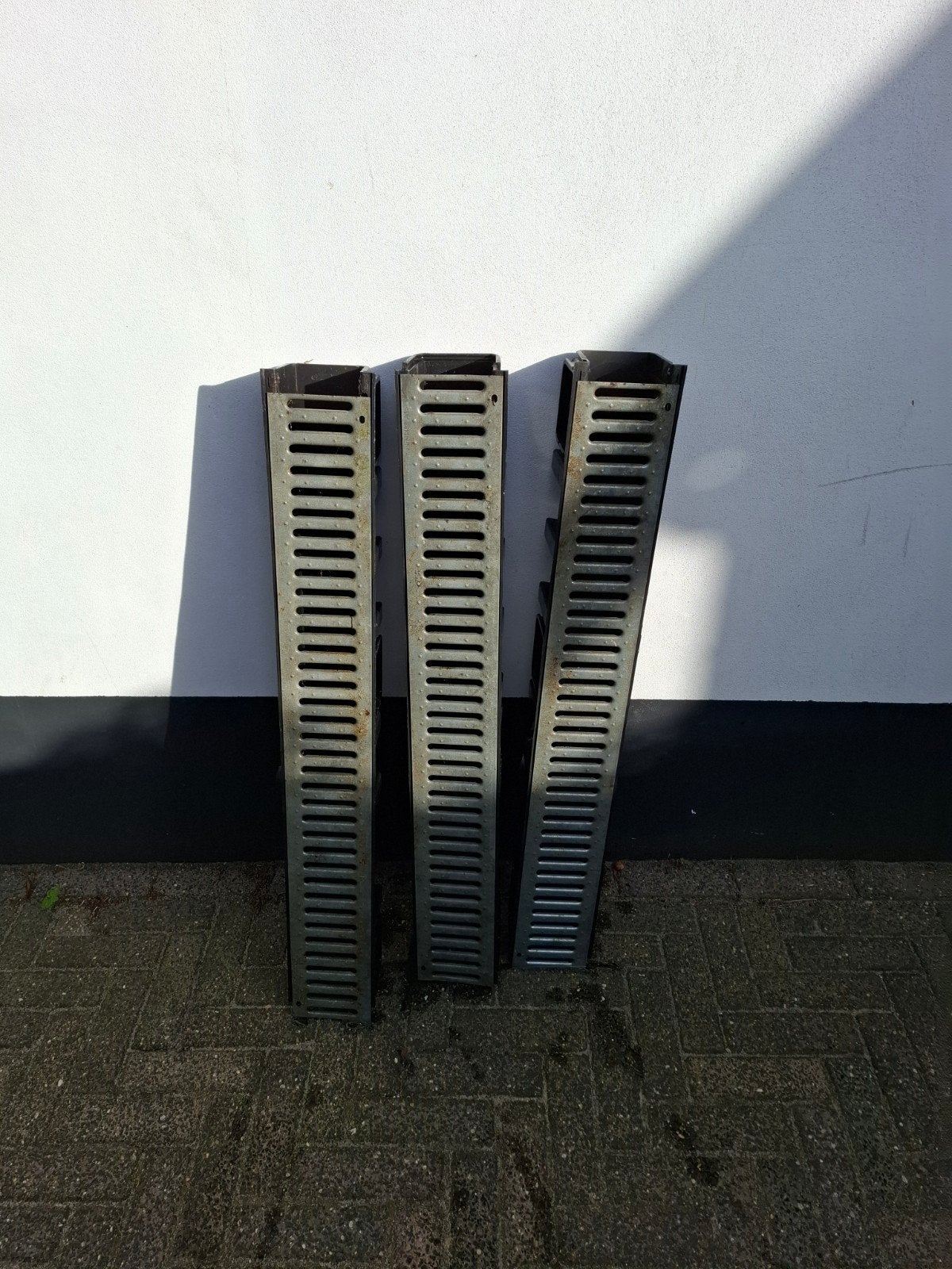 3x ACO Afvoergoot met rooster - Zo goed als nieuw, Ophalen, Afvoer, Pvc, Zo goed als nieuw