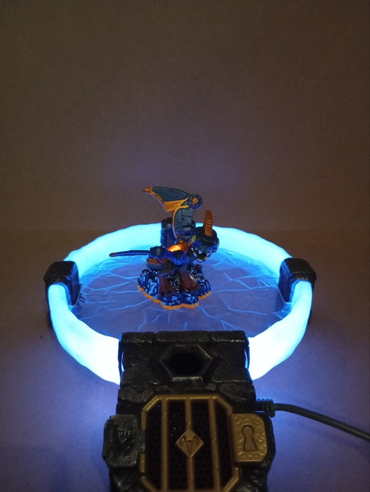 Skylanders Giants - Drobot Lightcore, Ophalen of Verzenden, Zo goed als nieuw