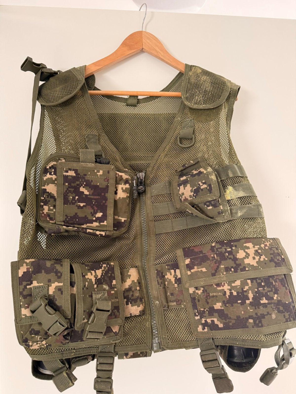 🪖 Tactisch Vest Camouflage met Zakken - Paintball/Airsoft, Ophalen of Verzenden, Gebruikt